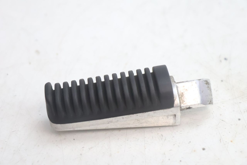 photo de PAAR FUßRASTENHALTER HINTEN YAMAHA XMAX X-MAX 125 (2006 - 2009) - Detailansicht des Bauteils