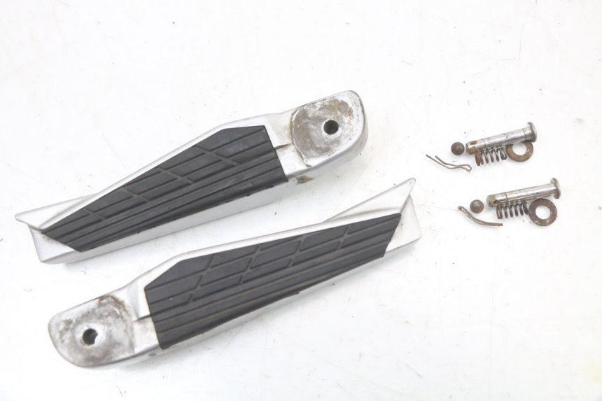 photo de FUSSRASTEN HINTEN KYMCO XCITING 250 (2006 - 2009) - Hauptansicht