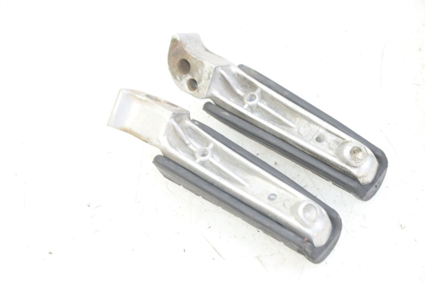 photo de FUSSRASTEN HINTEN YAMAHA XJN DIVERSION 600 (2000 - 2003) - Zoom auf Gebrauchszustand