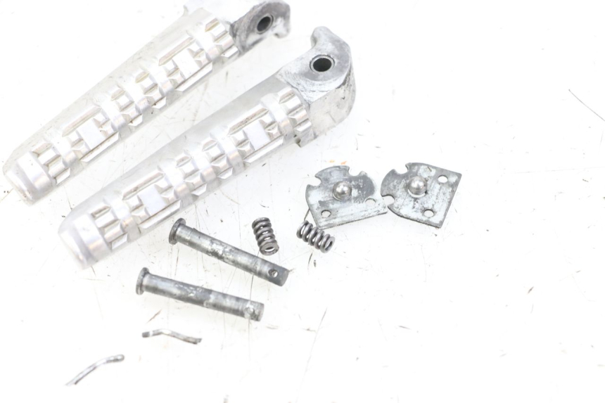 photo de FUSSRASTEN HINTEN YAMAHA YP T-MAX TMAX 530 (2017 - 2020) - Technische Nahaufnahme