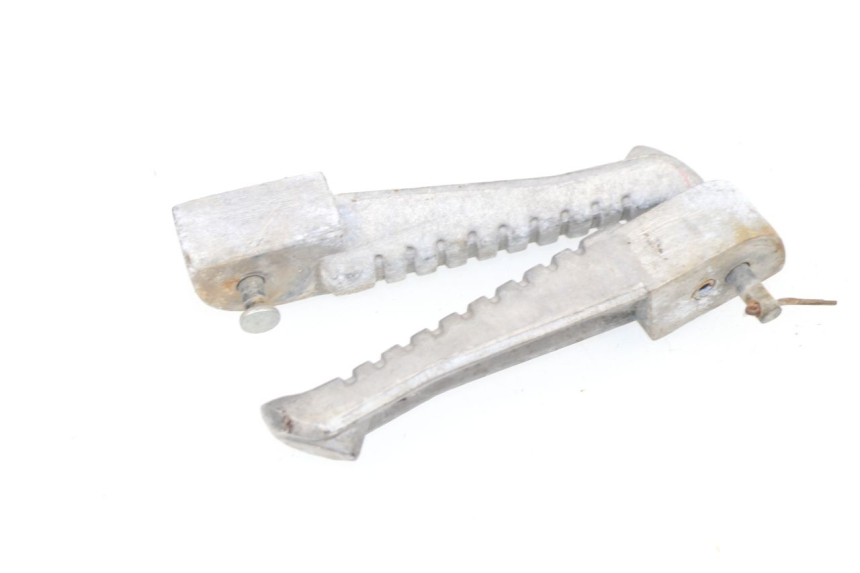 photo de FUSSRASTEN HINTEN YIYING YY T POWER MAX 125 (2006 - 2016) - Zoom auf Gebrauchszustand