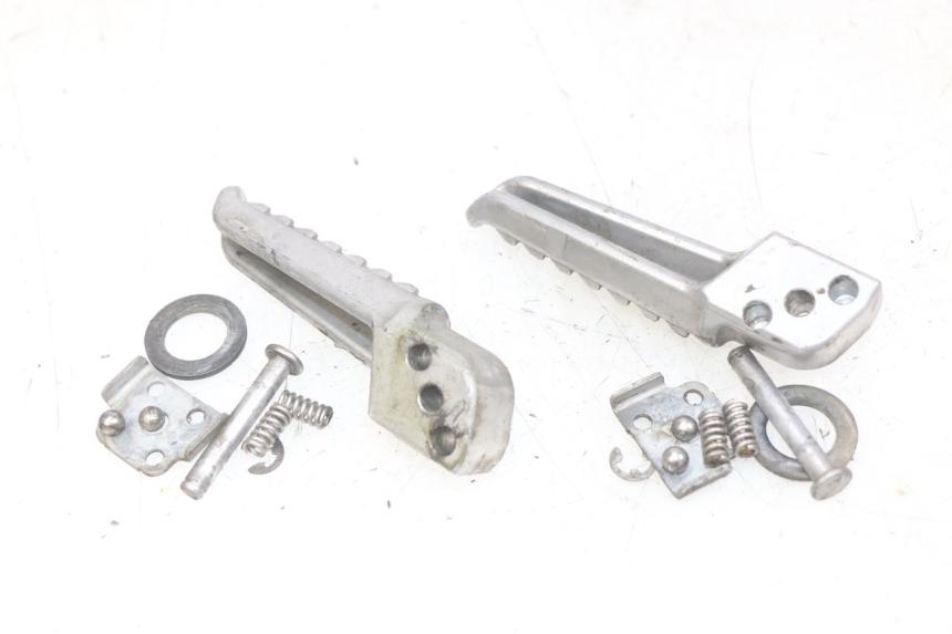 photo de PAAR FUßRASTENHALTER HINTEN KAWASAKI Z 750 (2007 - 2013) - Technische Nahaufnahme