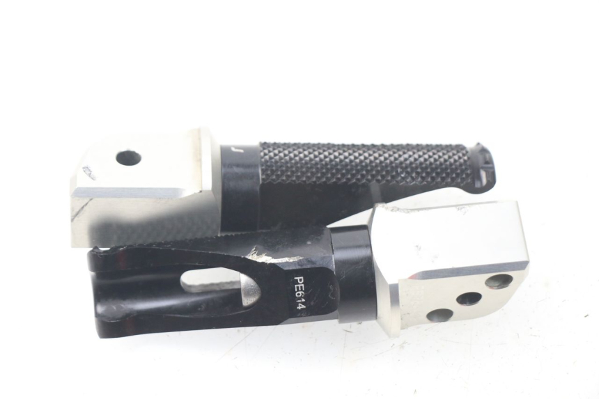 photo de FUSSRASTEN HINTEN KAWASAKI Z Z900 900 (2017 - 2019) - Hauptansicht