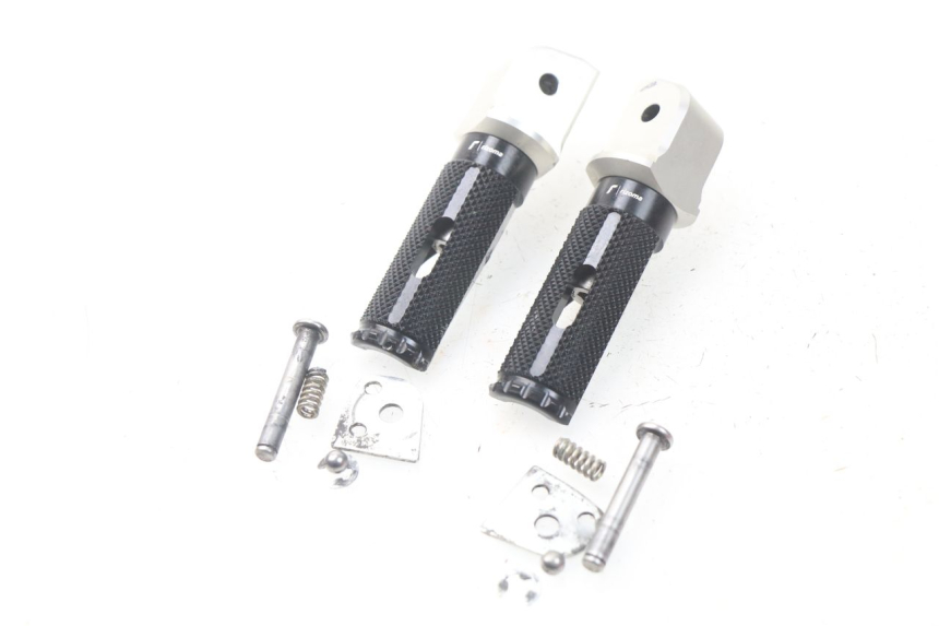 photo de FUSSRASTEN HINTEN KAWASAKI Z Z900 900 (2017 - 2019) - Oberflächenzustand und Material