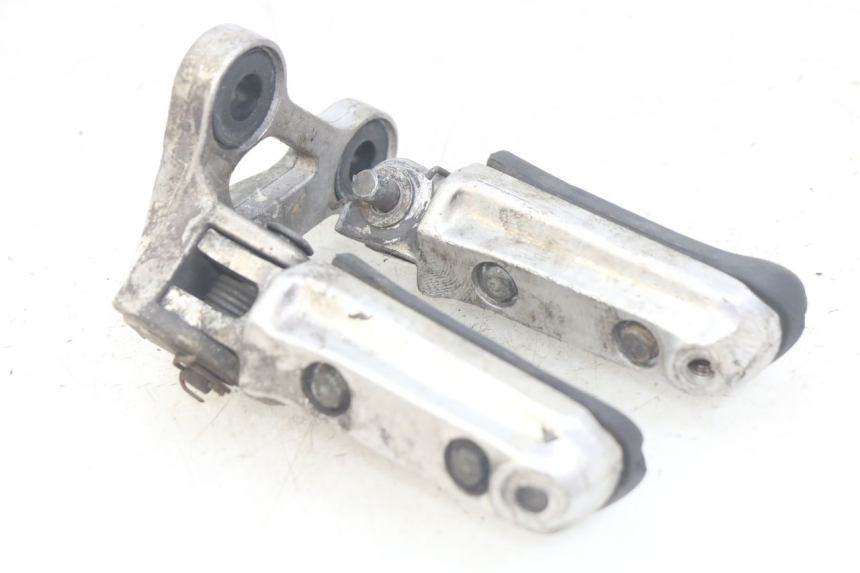 photo de VORDERE FUßRASTENPAAR HONDA CBR F SC25 1000 (1989 - 1992) - Gesamtansicht des Produkts