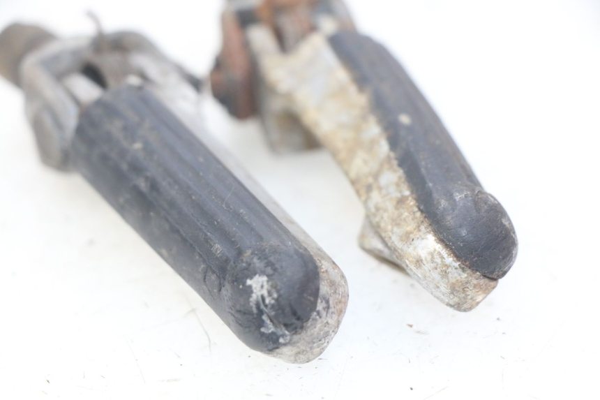 photo de VORDERE FUßRASTENPAAR HONDA CBR RR FIREBLADE 900 (1992 - 1994) - Detailansicht des Bauteils