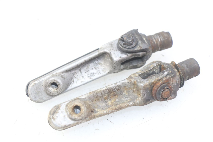 photo de VORDERE FUßRASTENPAAR HONDA CBR RR FIREBLADE 900 (1992 - 1994) - Technische Nahaufnahme