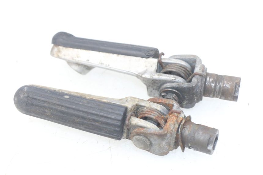 photo de VORDERE FUßRASTENPAAR HONDA CBR RR FIREBLADE 900 (1992 - 1994) - Gesamtansicht des Produkts