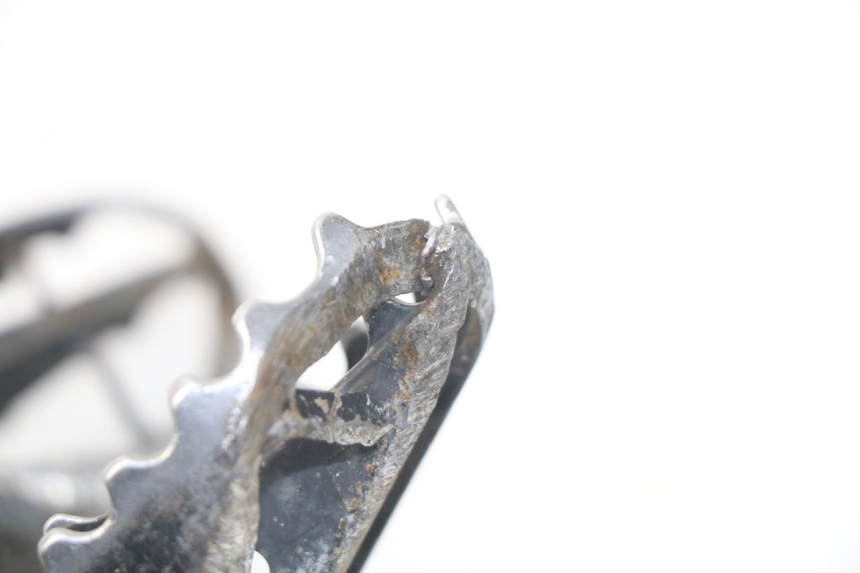 photo de FUSSRASTEN VORN HONDA CRF CR-F 450 (2005 - 2008) - Zoom auf Gebrauchszustand