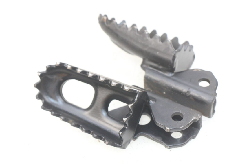 photo de VORDERE FUßRASTENPAAR LONCIN DIRT BIKE 125 - Zoom auf Gebrauchszustand