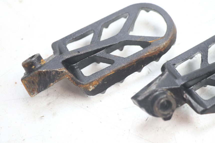 photo de FUSSRASTEN VORN MINI MX DRIFT 150 - Oberflächenzustand und Material