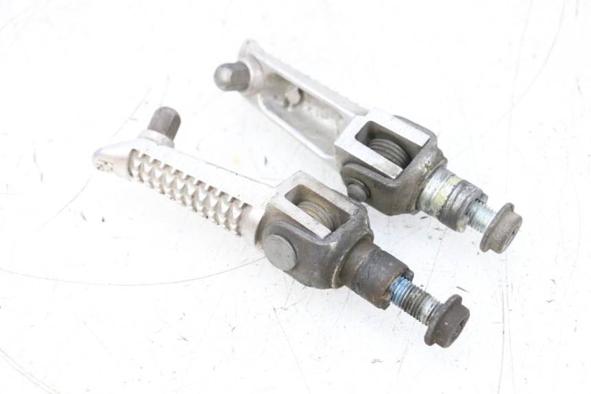 photo de FUSSRASTEN VORN SUZUKI GSXR GSX-R 1000 (2003 - 2004) - Zoom auf Gebrauchszustand