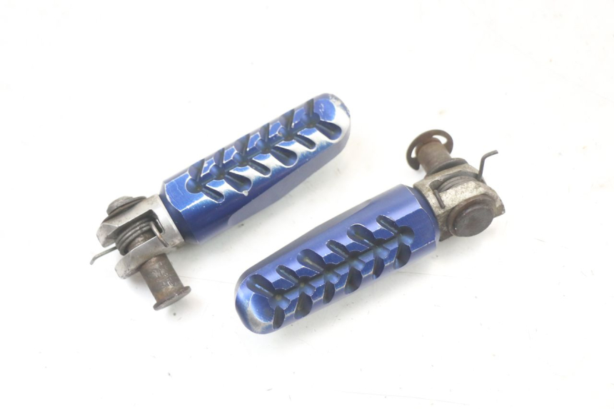 photo de FUSSRASTEN VORN KAWASAKI ZR7 ZR-7 S 750 (1999 - 2004) - Zoom auf Gebrauchszustand