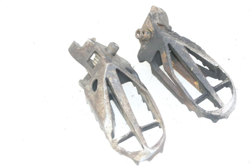 photo de FUSSRASTEN VORN KAWASAKI KX F KXF 450 (2009 - 2011) - Details der Befestigungspunkte