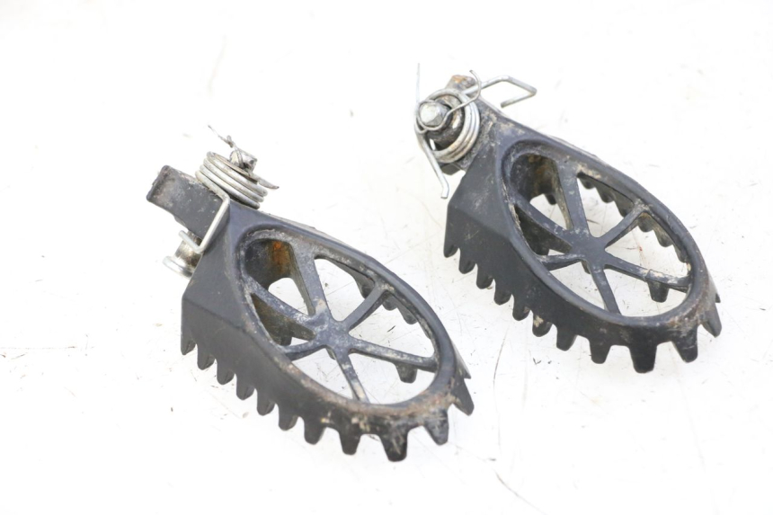 photo de VORDERE FUßRASTENPAAR APOLLO RFZ 125 - Zoom auf Gebrauchszustand