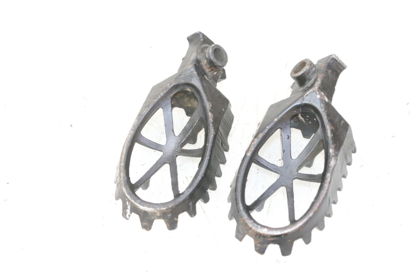 photo de VORDERE FUßRASTENPAAR APOLLO RFZ 125 - Zoom auf Gebrauchszustand