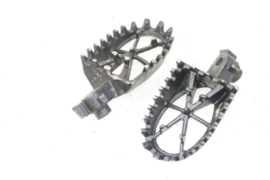 photo de VORDERE FUßRASTENPAAR APOLLO RFZ 125 - Alternative Perspektive