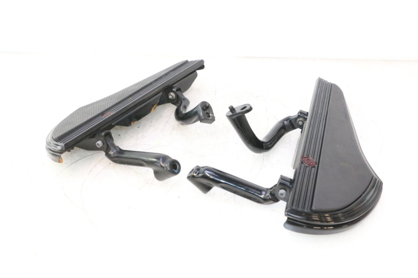 photo de FUSSRASTEN VORN HARLEY DAVIDSON ROAD GLIDE FLTRXSE 1920 (2018 - 2022) - Hauptansicht