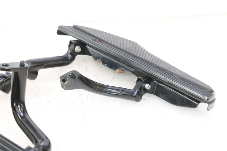 photo de FUSSRASTEN VORN HARLEY DAVIDSON ROAD GLIDE FLTRXSE 1920 (2018 - 2022) - Charakteristische Merkmale