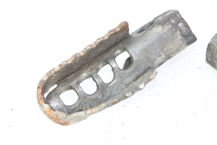 photo de VORDERE FUßRASTENPAAR GILERA SMT SUPERMOTARD 50 (2009 - 2017) - Oberflächenzustand und Material