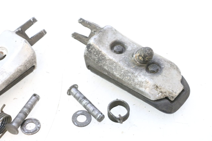photo de FUSSRASTEN VORN HONDA ST PAN EUROPEAN 1100 (1990 - 2002) - Details der Befestigungspunkte