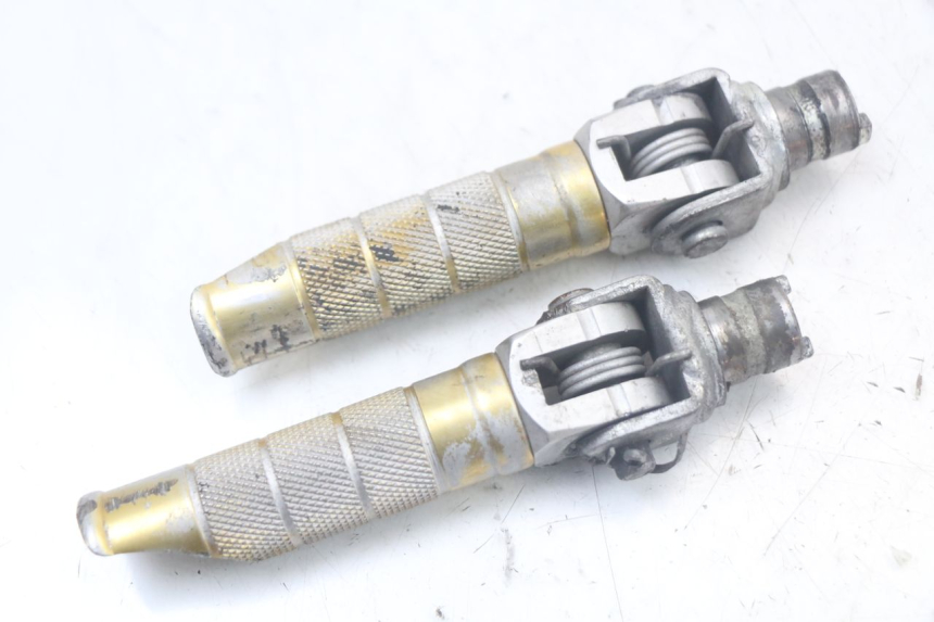 photo de VORDERE FUßRASTENPAAR SUZUKI SV N 650 (1999 - 2002) - Alternative Perspektive