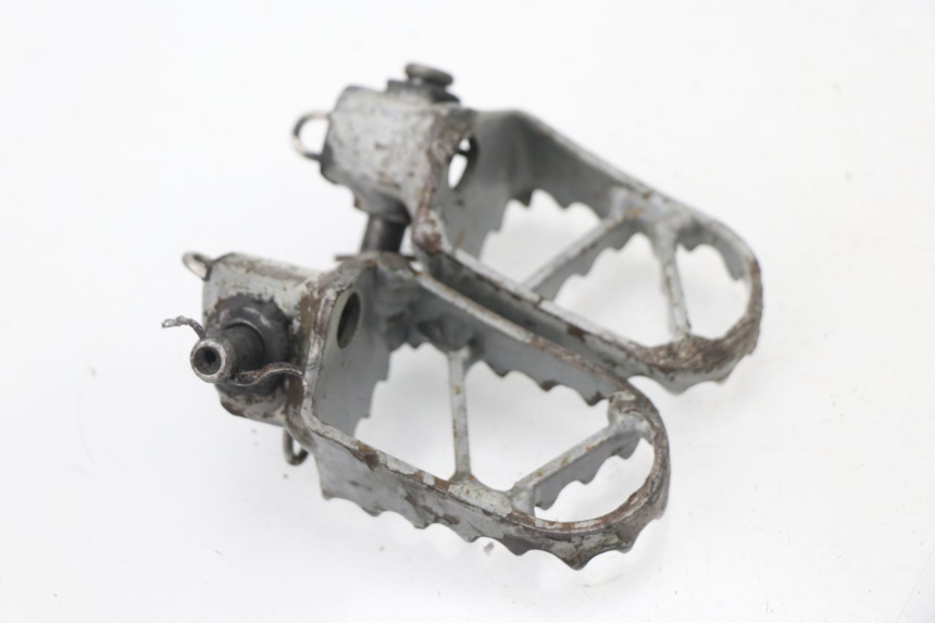 photo de FUSSRASTEN VORN KTM SX 65 (2003 - 2008) - Zoom auf Gebrauchszustand