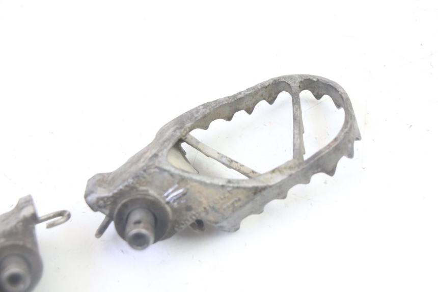 photo de FUSSRASTEN VORN KTM SX 85 (2013 - 2017) - Oberflächenzustand und Material