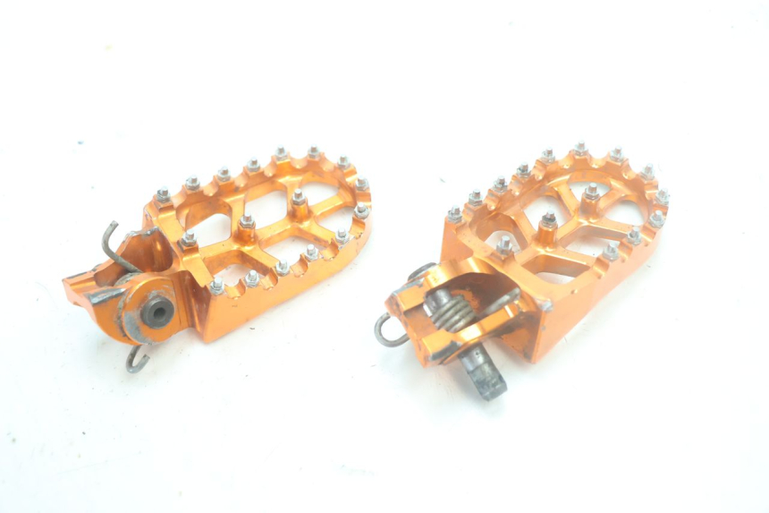photo de FUSSRASTEN VORN KTM SX 85 (2018 - 2024) - Technische Nahaufnahme