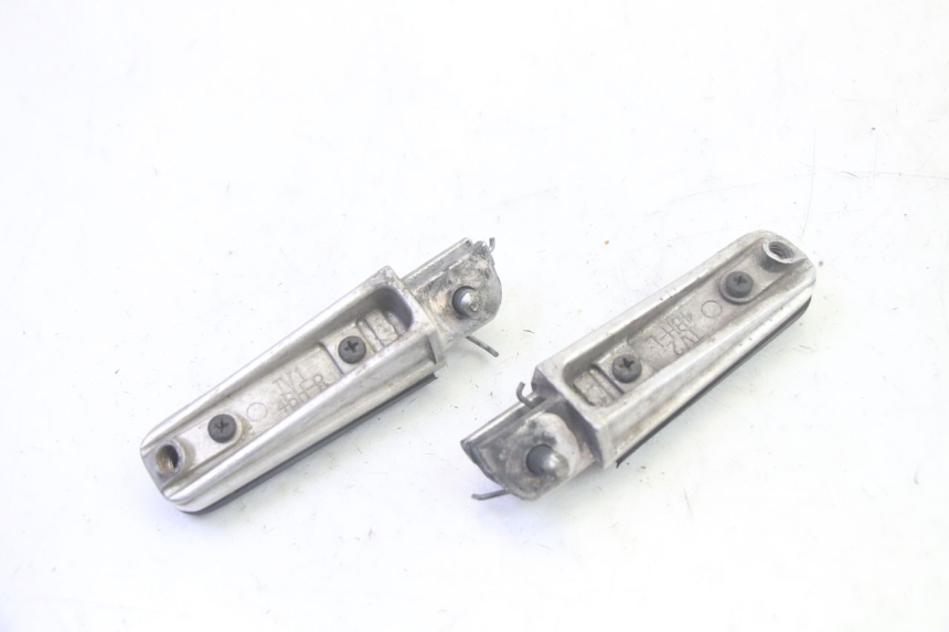 photo de FUSSRASTEN VORN YAMAHA TDM ABS 900 (2002 - 2014) - Technische Nahaufnahme