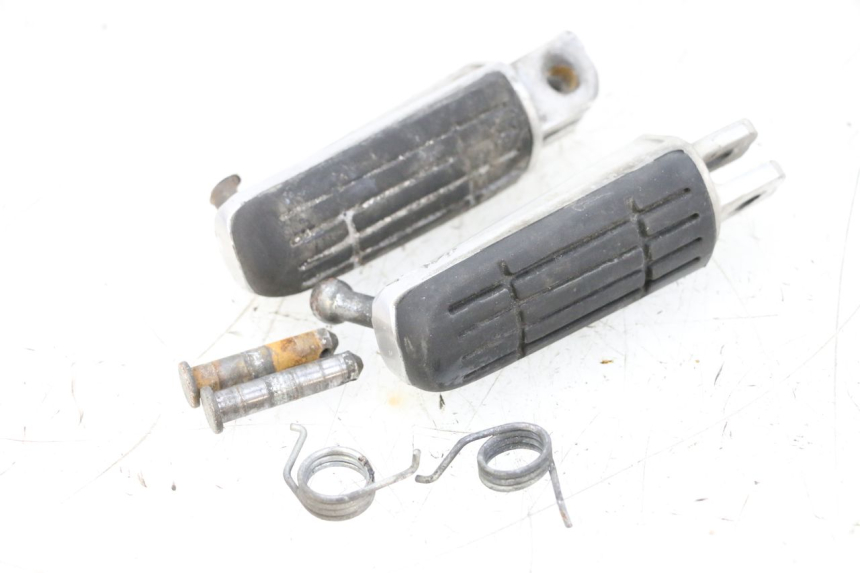 photo de FUSSRASTEN VORN YAMAHA TDM ABS 900 (2002 - 2014) - Oberflächenzustand und Material