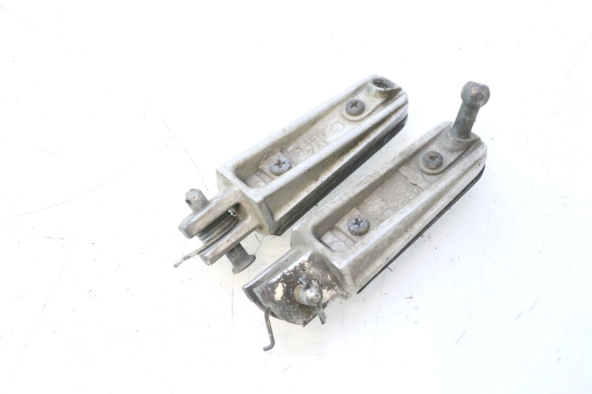 photo de FUSSRASTEN VORN YAMAHA TDM ABS 900 (2002 - 2014) - Details der Befestigungspunkte
