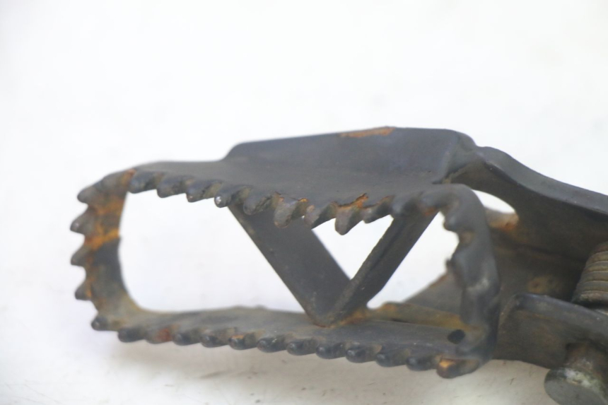 photo de FUSSRASTEN VORN KSR TR SM 50 (2015 - 2018) - Zoom auf Gebrauchszustand