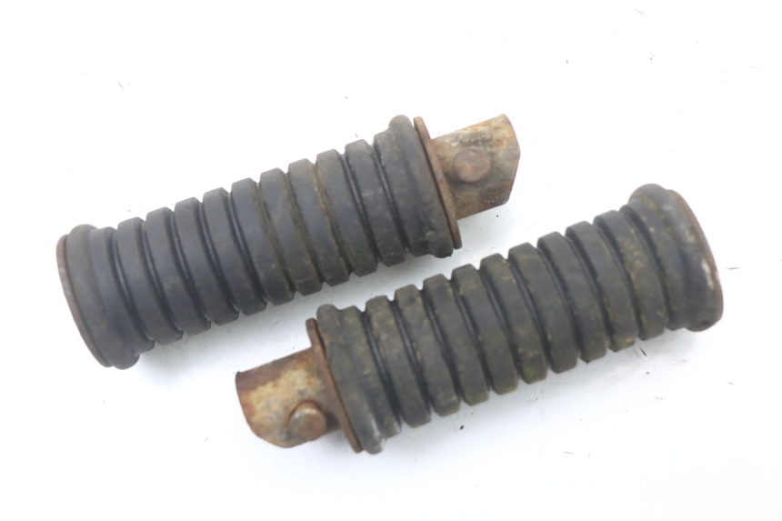 photo de FUSSRASTEN VORN SUZUKI TS X 80 (1984 - 1988) - Zoom auf Gebrauchszustand