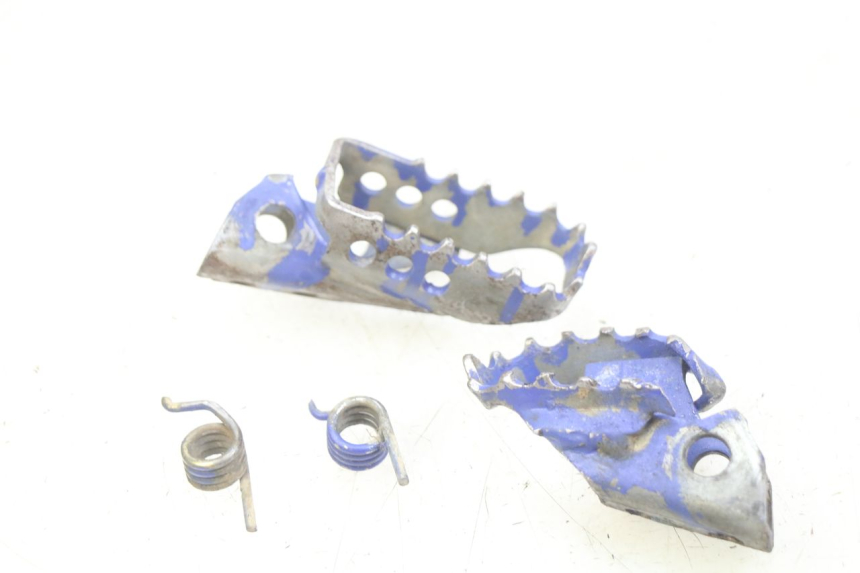 photo de VORDERE FUßRASTENPAAR YAMAHA TTR 125 (2000 - 2020) - Alternative Perspektive