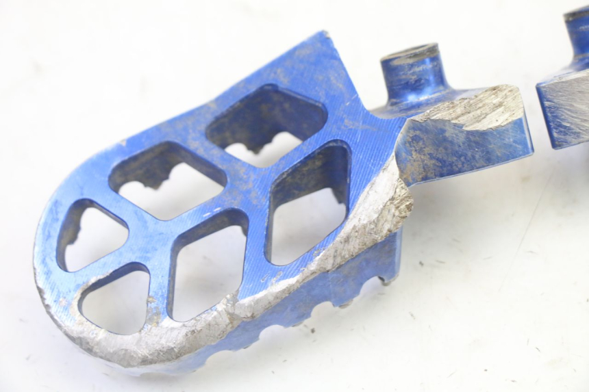 photo de FUSSRASTEN VORN YAMAHA YZ-F YZF 250 (2014 - 2018) - Geprüftes Gebrauchtteil