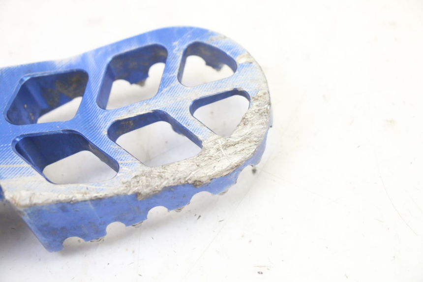 photo de FUSSRASTEN VORN YAMAHA YZ-F YZF 250 (2014 - 2018) - Kennzeichnungen und Originalreferenzen