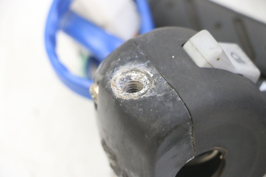 photo de SCHALTER KYMCO AGILITY 4T 50 (2005 - 2018) - Details der Befestigungspunkte