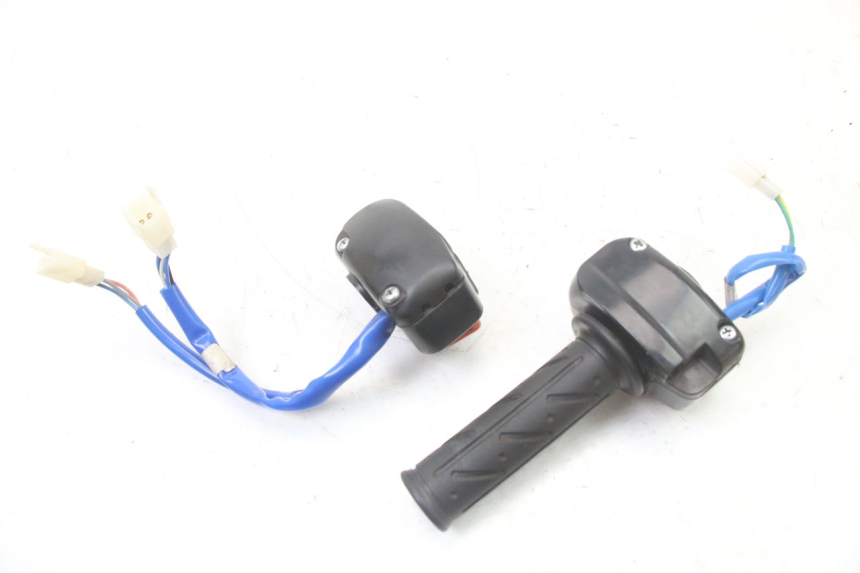 photo de SCHALTER KYMCO AGILITY 4T 50 (2018 - 2022) - Zoom auf Gebrauchszustand