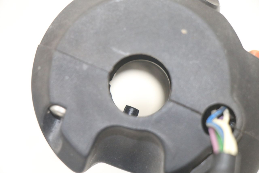 photo de SCHALTER PEUGEOT SATELIS COMPRESSOR K15 125 (2006 - 2009) - Weitere Ansicht des Artikels