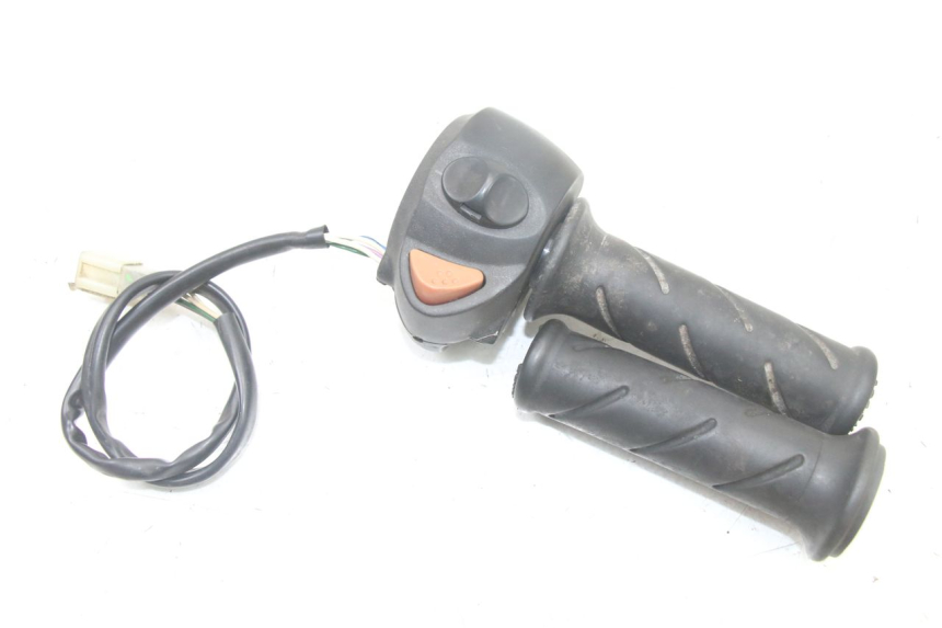 photo de SCHALTER PEUGEOT SATELIS COMPRESSOR K15 125 (2006 - 2009) - Oberflächenzustand und Material