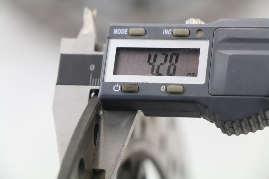 photo de BREMSSCHEIBE VORNE HONDA CBR 929 RR FIREBLADE 900 (2000 - 2001) - Geprüftes Gebrauchtteil