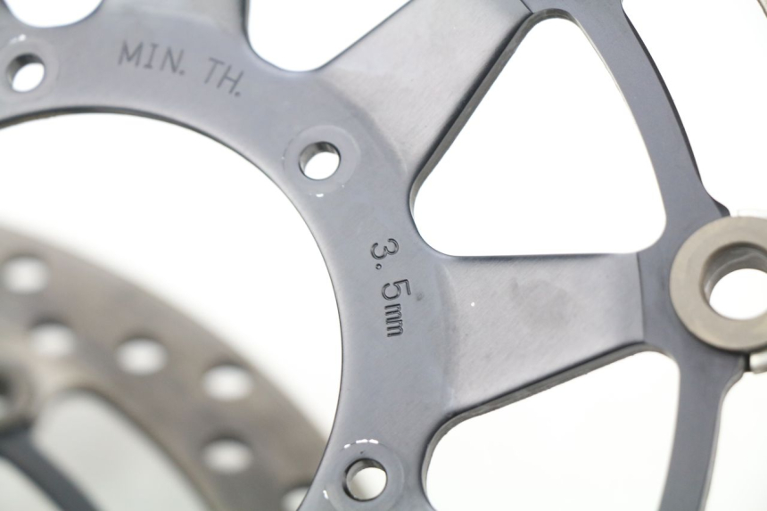 photo de BREMSSCHEIBE VORNE HONDA CBR RR FIREBLADE 1000 (2006 - 2007) - Weitere Ansicht des Artikels