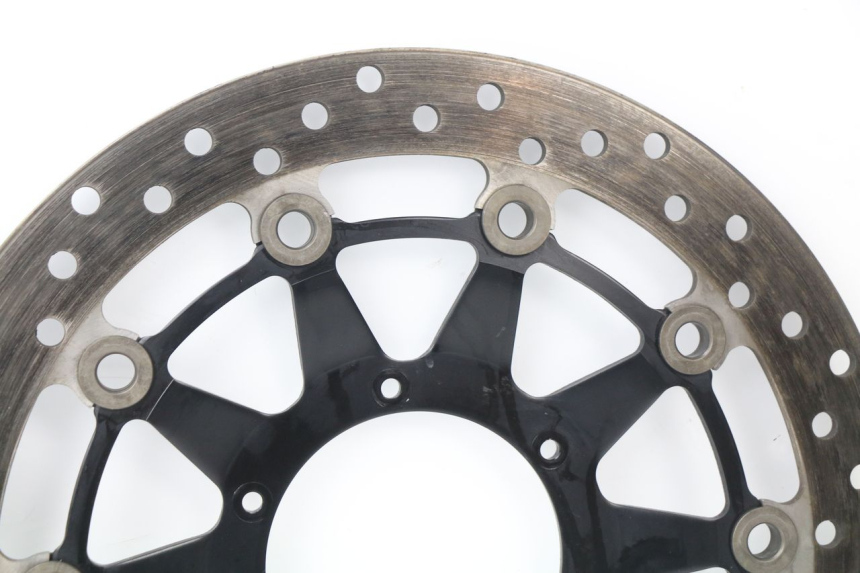 photo de BREMSSCHEIBE VORNE HONDA CBR RR FIREBLADE 1000 (2006 - 2007) - Hochauflösende Nahaufnahme