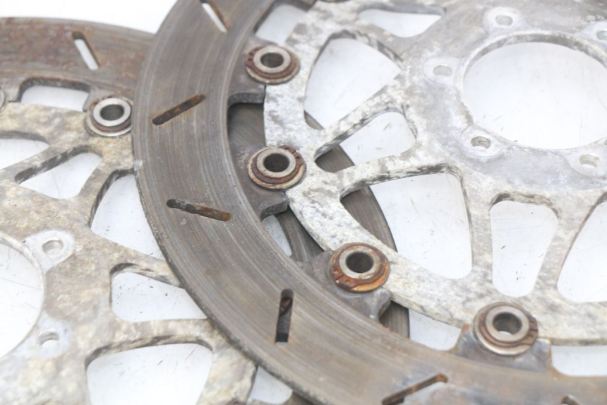 photo de VORDERE BREMSSCHEIBENSET HONDA CBR RR FIREBLADE 900 (1992 - 1994) - Charakteristische Merkmale