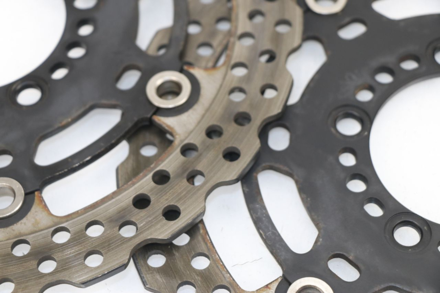 photo de BREMSSCHEIBE VORNE KAWASAKI ER-6 ER6 N 650 (2012 - 2016) - Details der Befestigungspunkte
