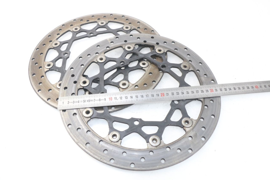 photo de BREMSSCHEIBE VORNE YAMAHA FZ8 800 (2010 - 2016) - Zoom auf Gebrauchszustand