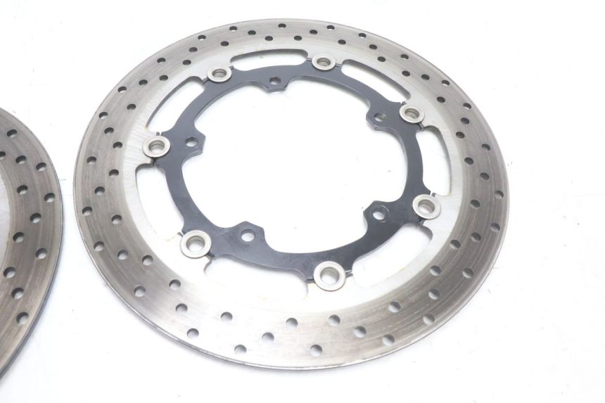 photo de BREMSSCHEIBE VORNE YAMAHA FZ8 800 (2010 - 2016) - Alternative Perspektive