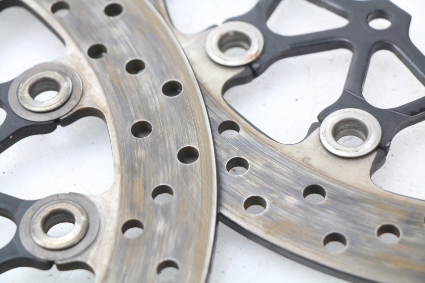 photo de BREMSSCHEIBE VORNE SUZUKI GSX-R GSXR K16 1000 (2012 - 2016) - Geprüftes Gebrauchtteil