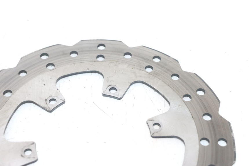 photo de BREMSSCHEIBE VORNE PIAGGIO MP3 HPE 300 (2019 - 2026) - Details der Befestigungspunkte